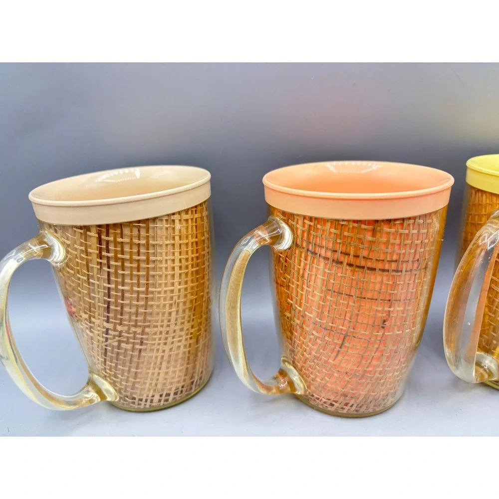 Vintage Raffia Weave Insulated Plastic Mugs Set of 5 Pastel Ice Bucket